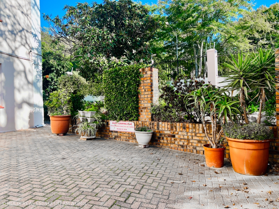 2 Bedroom Property for Sale in Rondebosch Village Western Cape